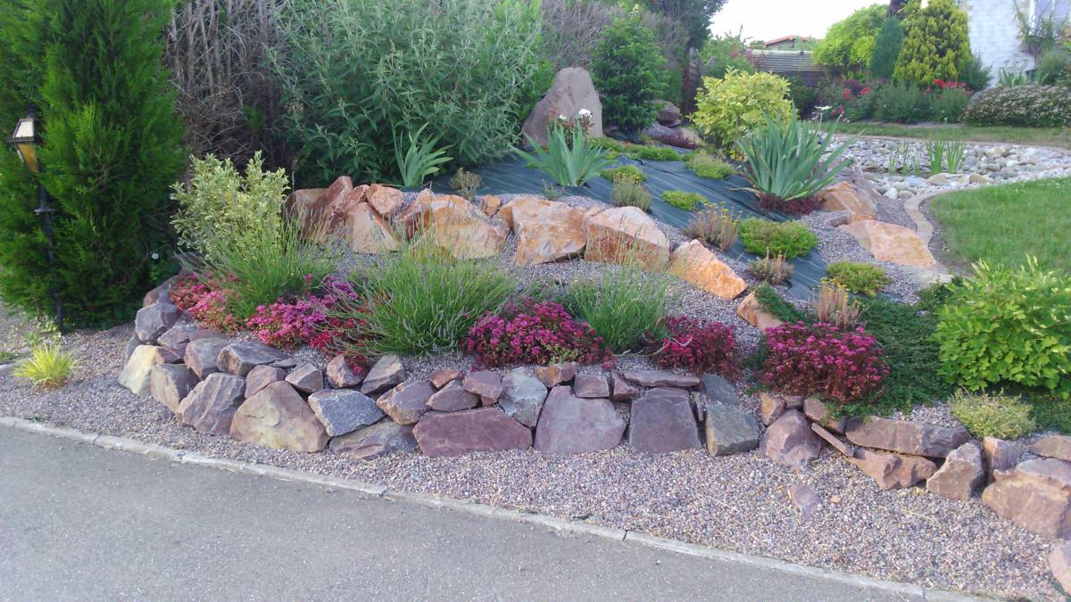 Quels critères pour réaliser un beau massif minéral au sein de votre jardin ? Stiring-Wendel