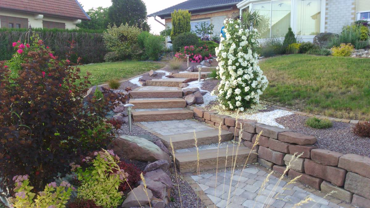 Comment végétaliser votre jardin et avec quels arbustes ? Farébersviller